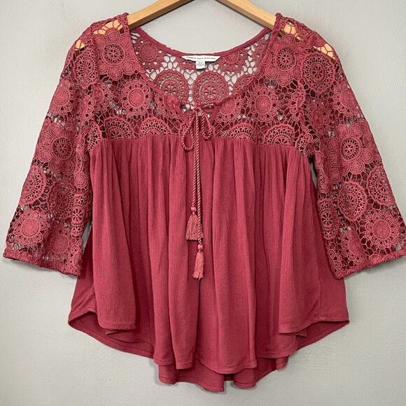 American Eagle Outfitters Tops - American Eagle Size Small Pink Crochet Lace Top Peasant Romantic Boho Cottage